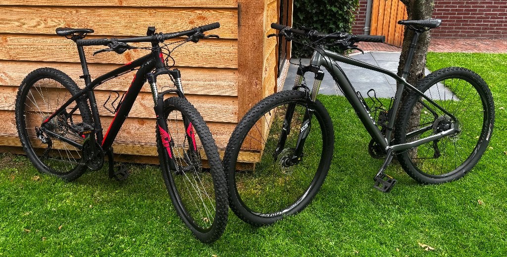 Z.g.a.n. 2 stuks Mountainbike/ATB fietsen Specialized 29", Ophalen, Zo goed als nieuw, Overige merken