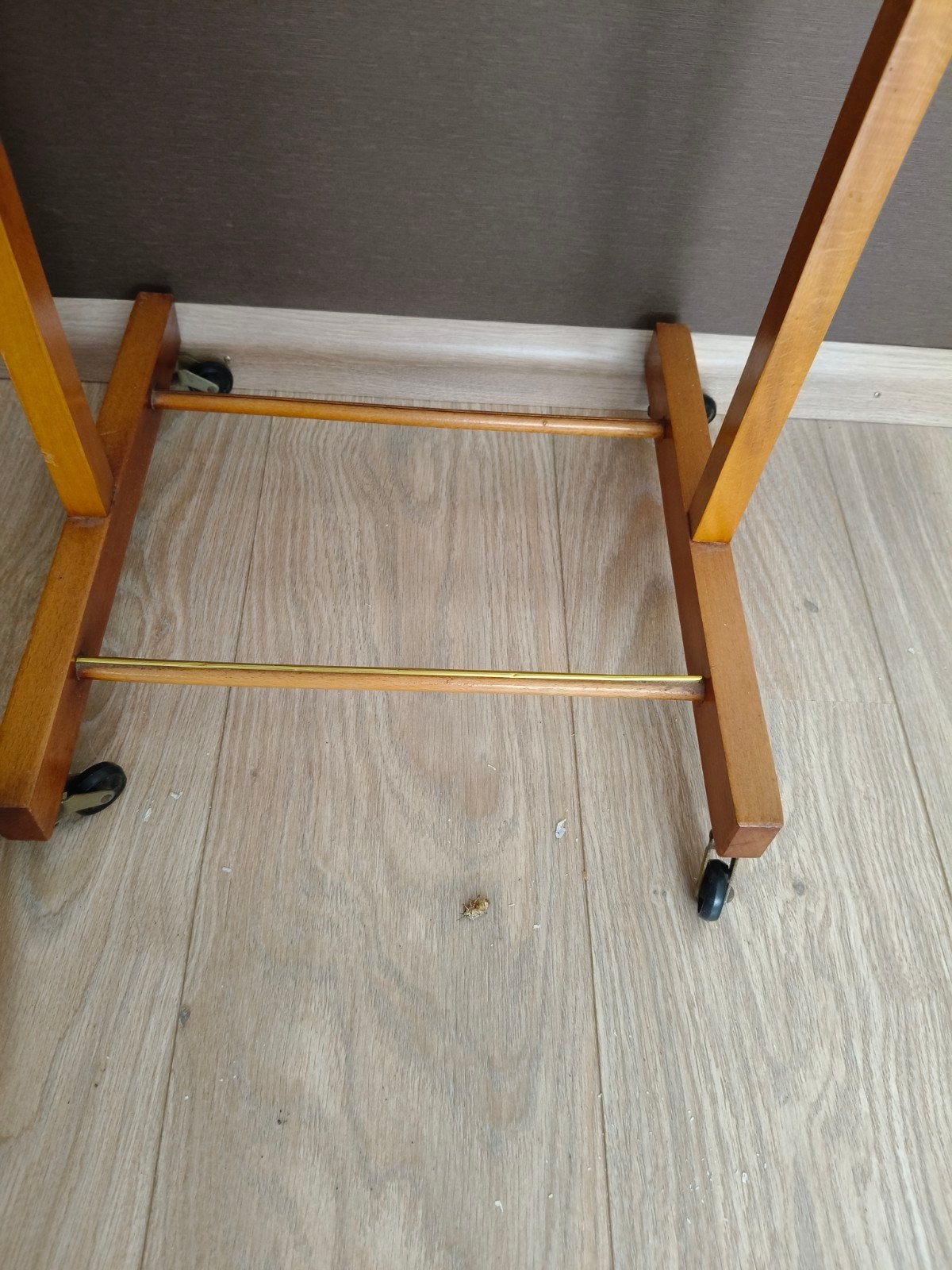 Ouderwetse dressboy in goede staat - H:105cm, B:45cm, D:25cm, Huis en Inrichting, Ophalen, Gebruikt, 100 tot 150 cm, Overige typen