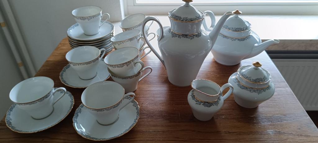 Servies Hutschenreuter, Huis en Inrichting, Keuken | Servies, Ophalen of Verzenden, Zo goed als nieuw, Overige stijlen, Porselein