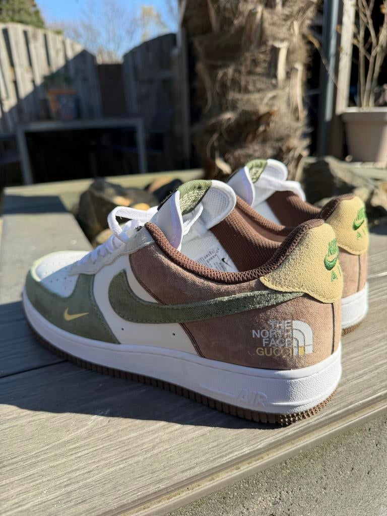 Nike Air Force 1 Special Edition - The North Face x Gucci, Ophalen of Verzenden, Nieuw, Sneakers of Gympen