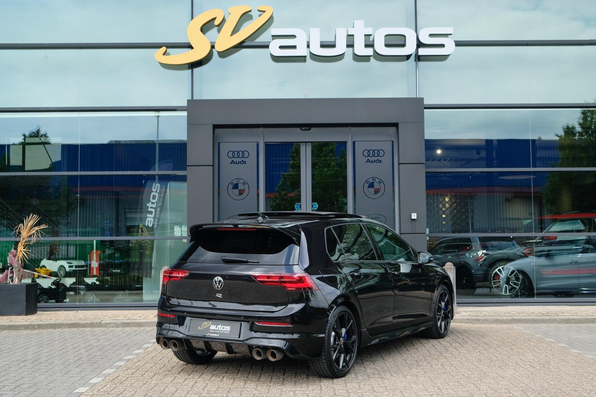 Volkswagen Golf R 2.0 TSI 320pk 8R 4Motion Performance Akrap, Gebruikt, Euro 6, 4 cilinders, 1984 cc