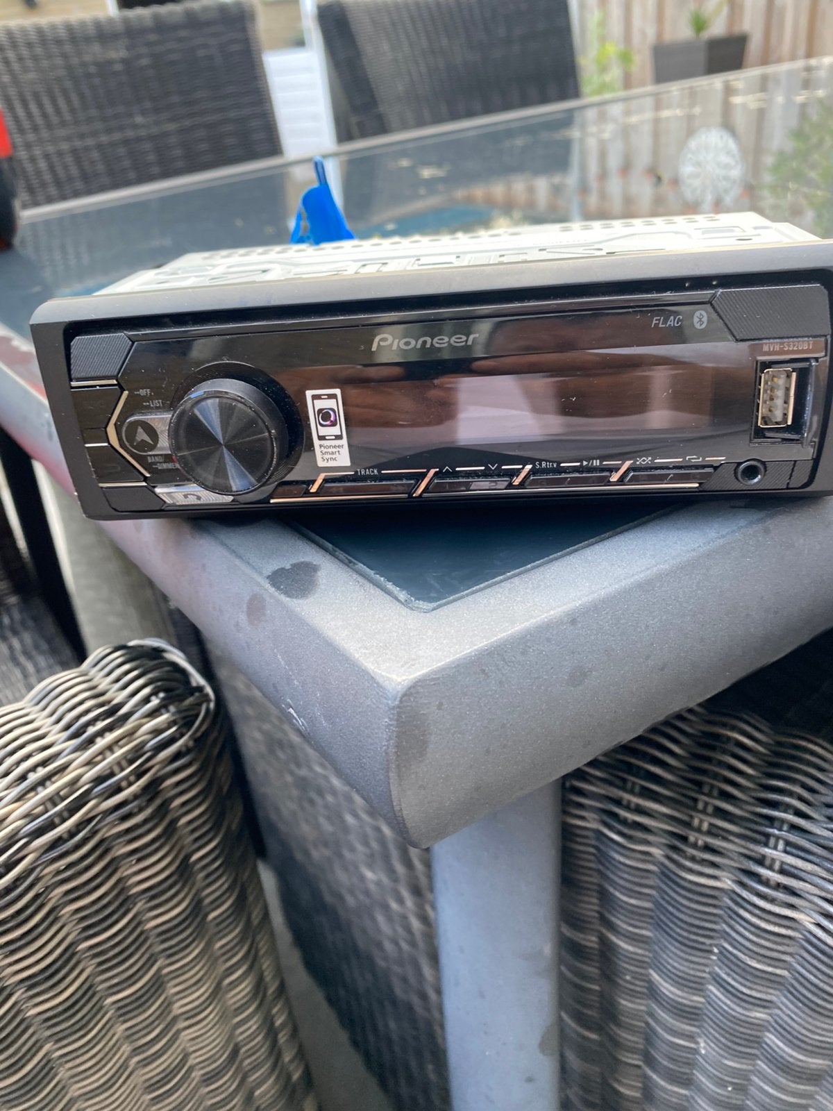 Auto radio Pioneer Smart Rync Mvh S320BT 50 euro, Ophalen of Verzenden, Zo goed als nieuw