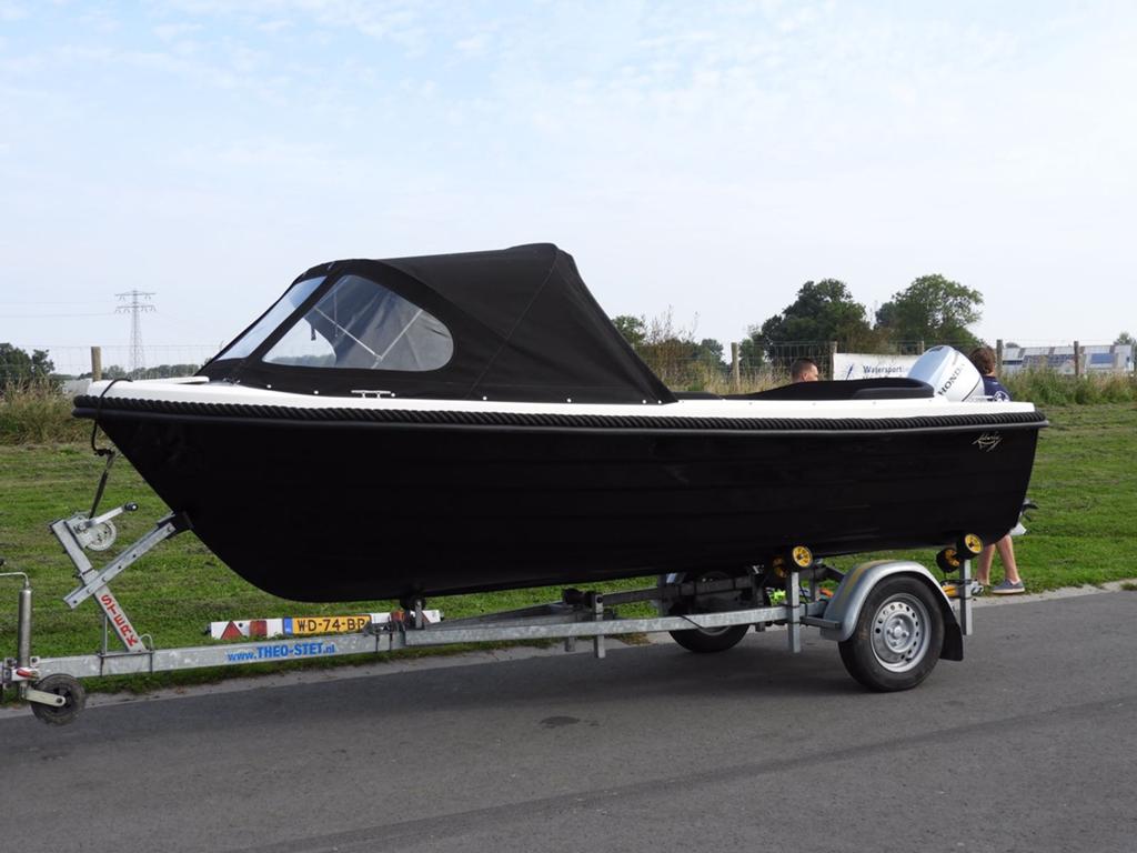 Liberty sloep 4.95 mtr met 10 pk en kanteltrailer, Ophalen, Gebruikt, Buitenboordmotor, Trailer