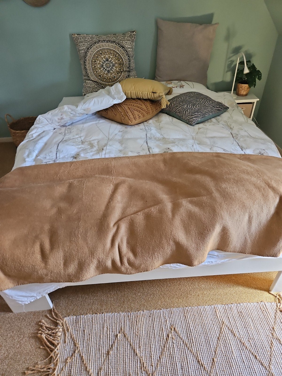 Tweepersoonsbed met lattenbodems en matras, Huis en Inrichting, Slaapkamer | Bedden, Ophalen, Gebruikt, Modern, Scandinavisch