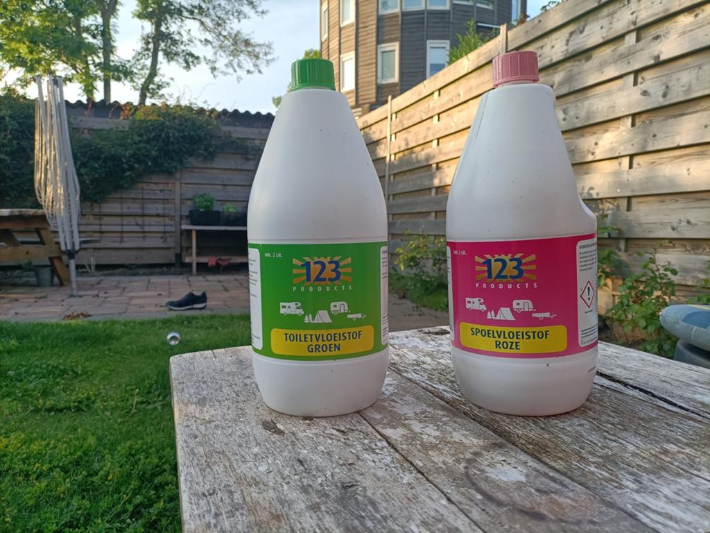 Toilet vloeistoffen, Ophalen, Nieuw