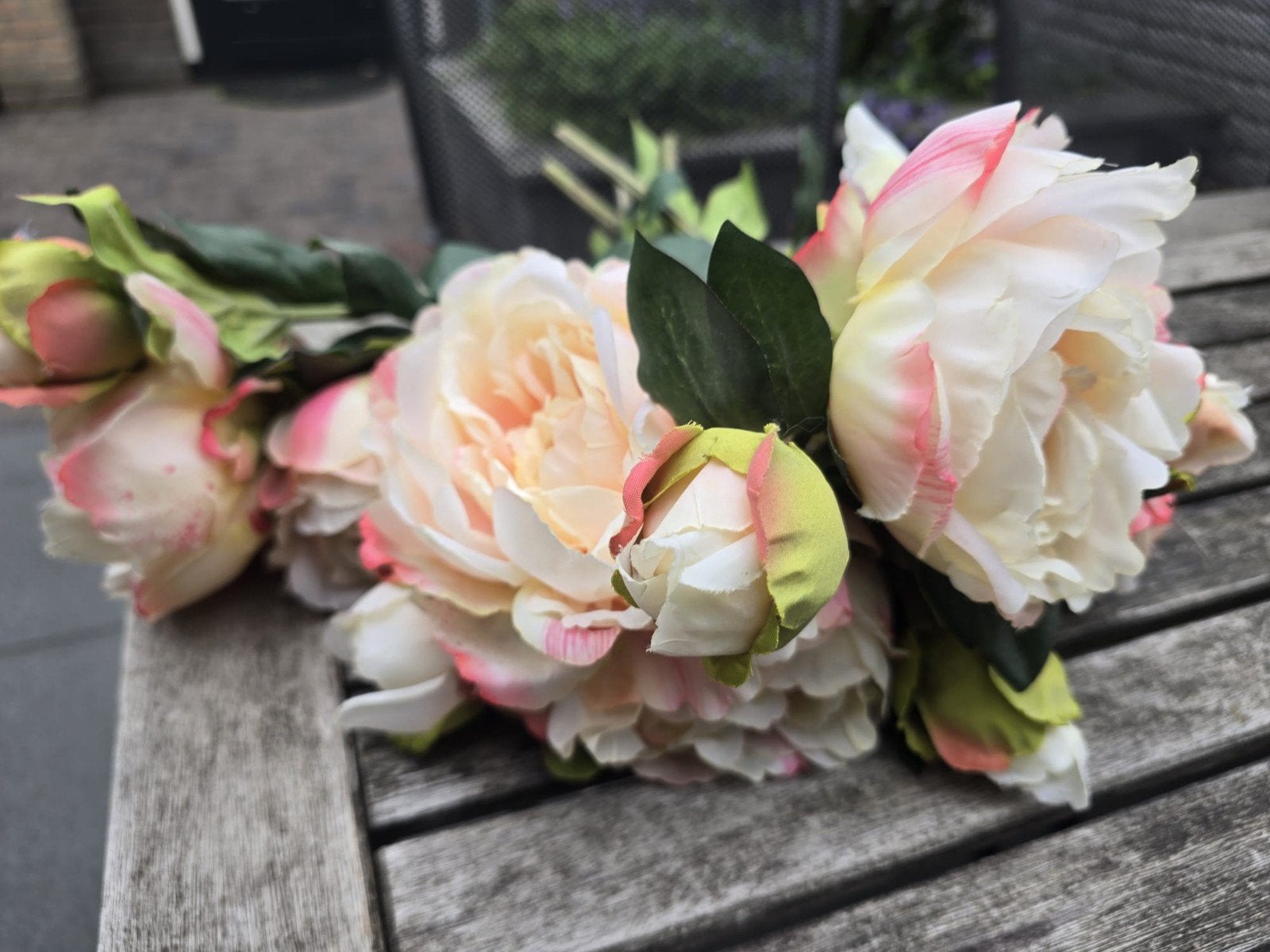 Prachtige kunstbloemen boeket - Roze/Crème pioenrozen, Binnen, Roze, Nieuw, Textiel