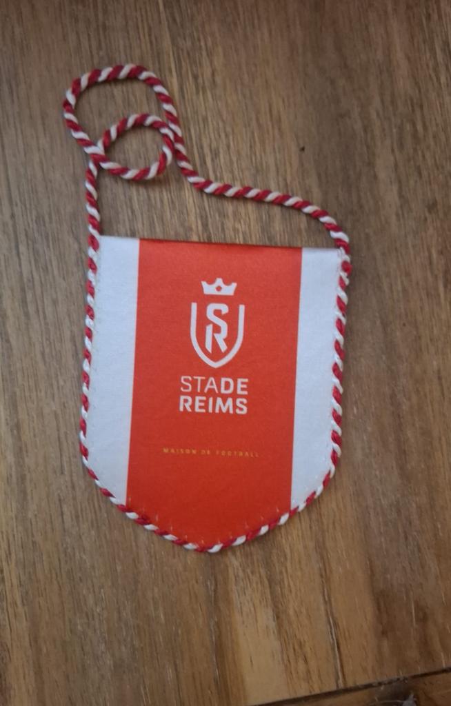 Stade Reims vaantje, Verzamelen, Sportartikelen en Voetbal, Ophalen of Verzenden, Zo goed als nieuw, Buitenlandse clubs, Vaantje of Sjaal