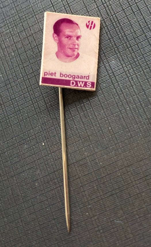 Pin voetbalclub DWS Piet Boogaard jaren '60, Ophalen of Verzenden, Gebruikt, Sport, Speldje of Pin