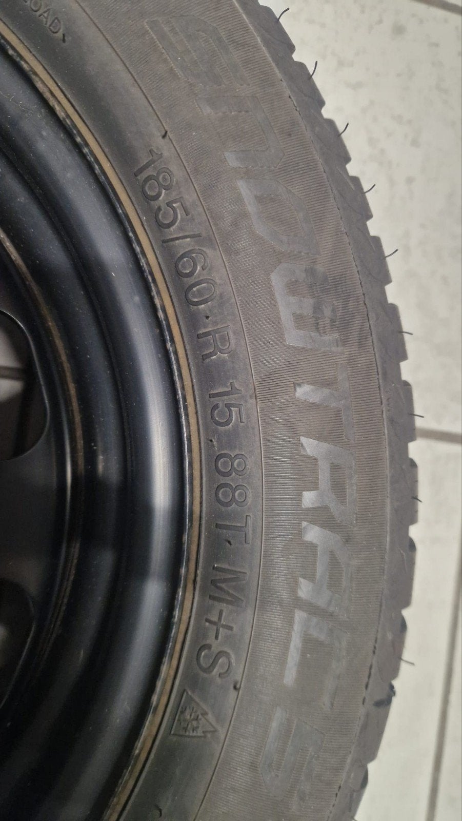 Winterbanden VW Polo Cross jaar 2008, Ophalen, 15 inch, Banden en Velgen, 185 mm