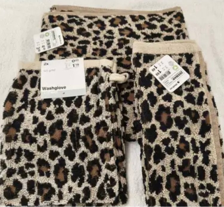 Gezocht: Zeeman panterprint handdoek badlaken panter, Ophalen of Verzenden, Nieuw, Beige, Handdoek