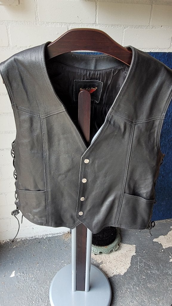 Harley Davidson leren gillet, Motoren, Kleding | Motorkleding, Overige typen, Heren, Ophalen of Verzenden, Euro-SB1-Stars