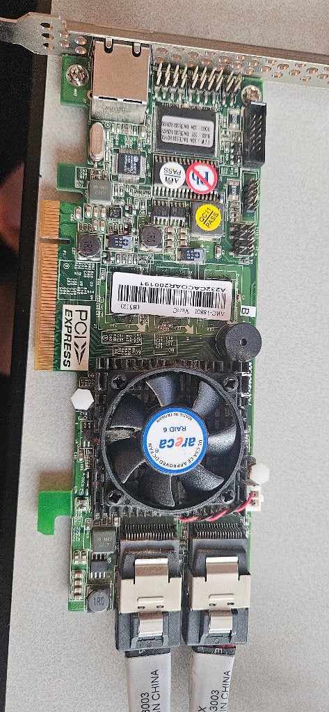 Areca ARC 1880i Hardware RAID Controller – PCIe – 8-poorts, Intern, Gebruikt, SAS, Server