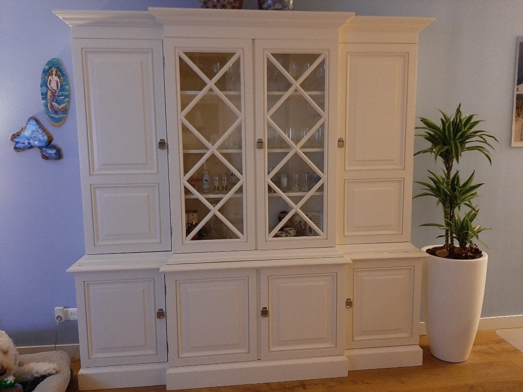 Buffetkast landelijk wit met glas, Huis en Inrichting, Kasten | Buffetkasten, Ophalen, Gebruikt, 200 cm of meer, Grenenhout