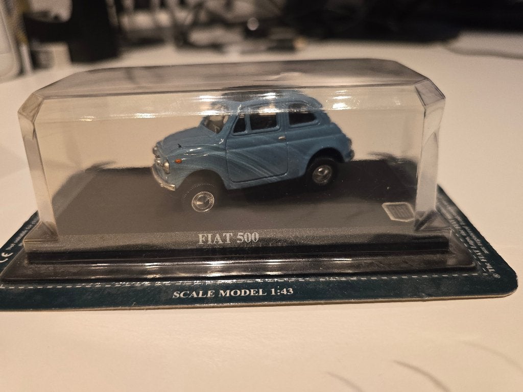 Fiat 500 1/43, Hobby en Vrije tijd, Modelauto's | 1:43, Ophalen of Verzenden, Zo goed als nieuw, Auto, Overige merken