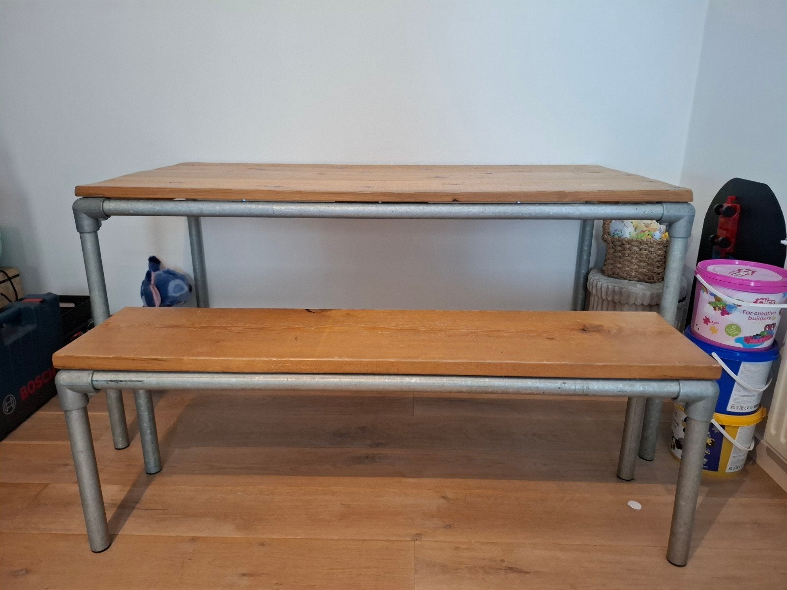 Tafel met bankje te koop, Ophalen, 25 tot 50 cm, Rechthoekig, 100 tot 150 cm