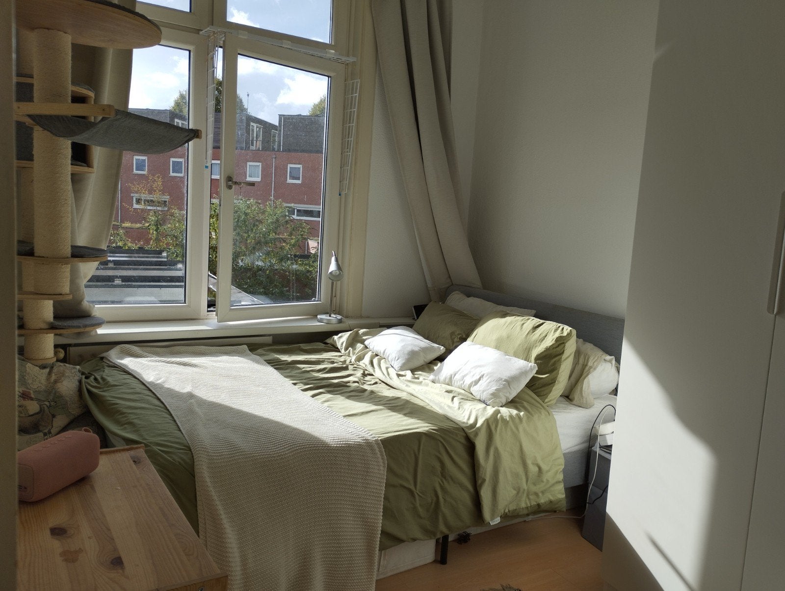 Ikea slattum bed 140x200, Ophalen
