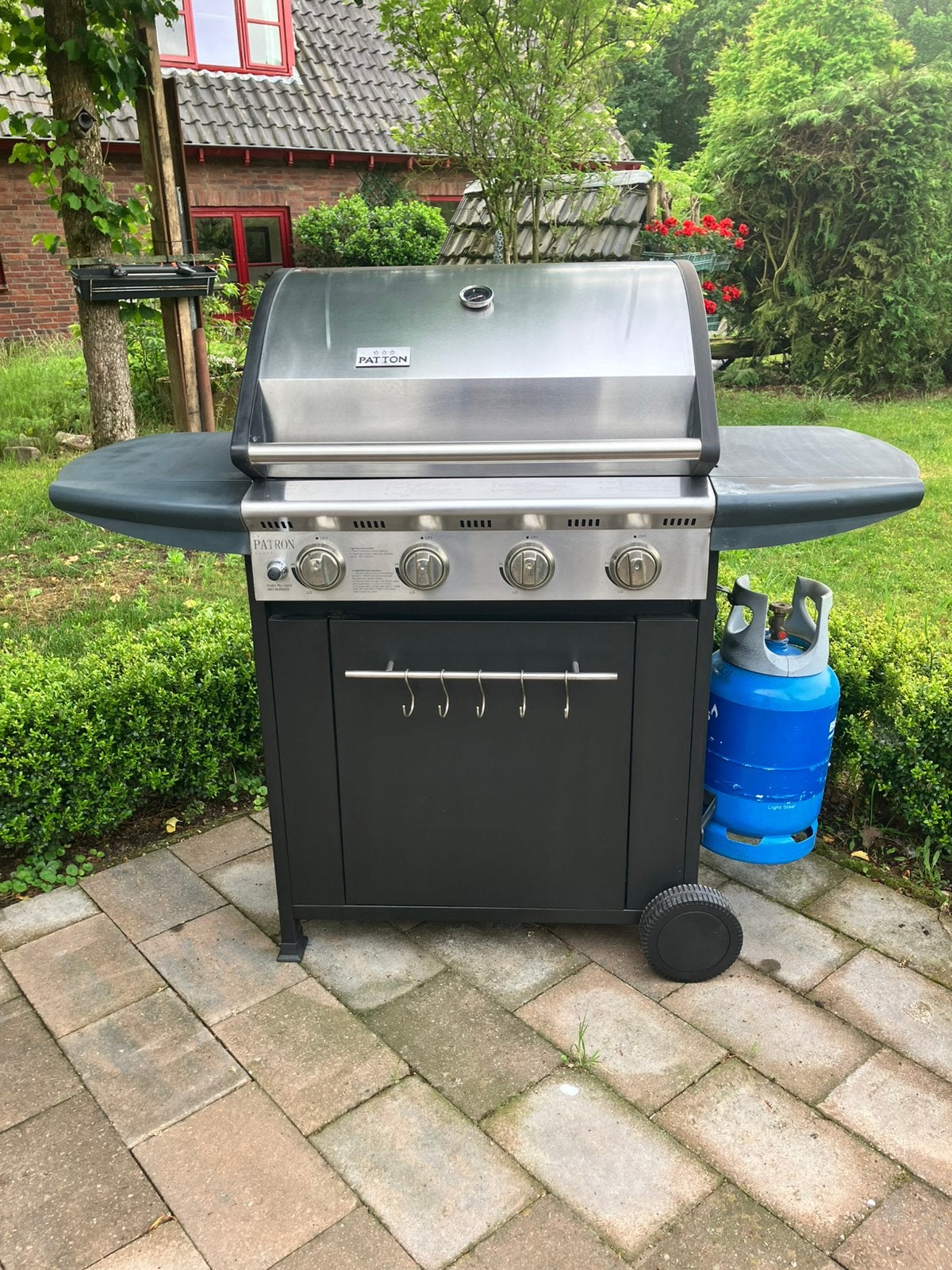 Nette gas barbecue elektrische ontsteking vier branders, Tuin en Terras, Ophalen of Verzenden, Zo goed als nieuw