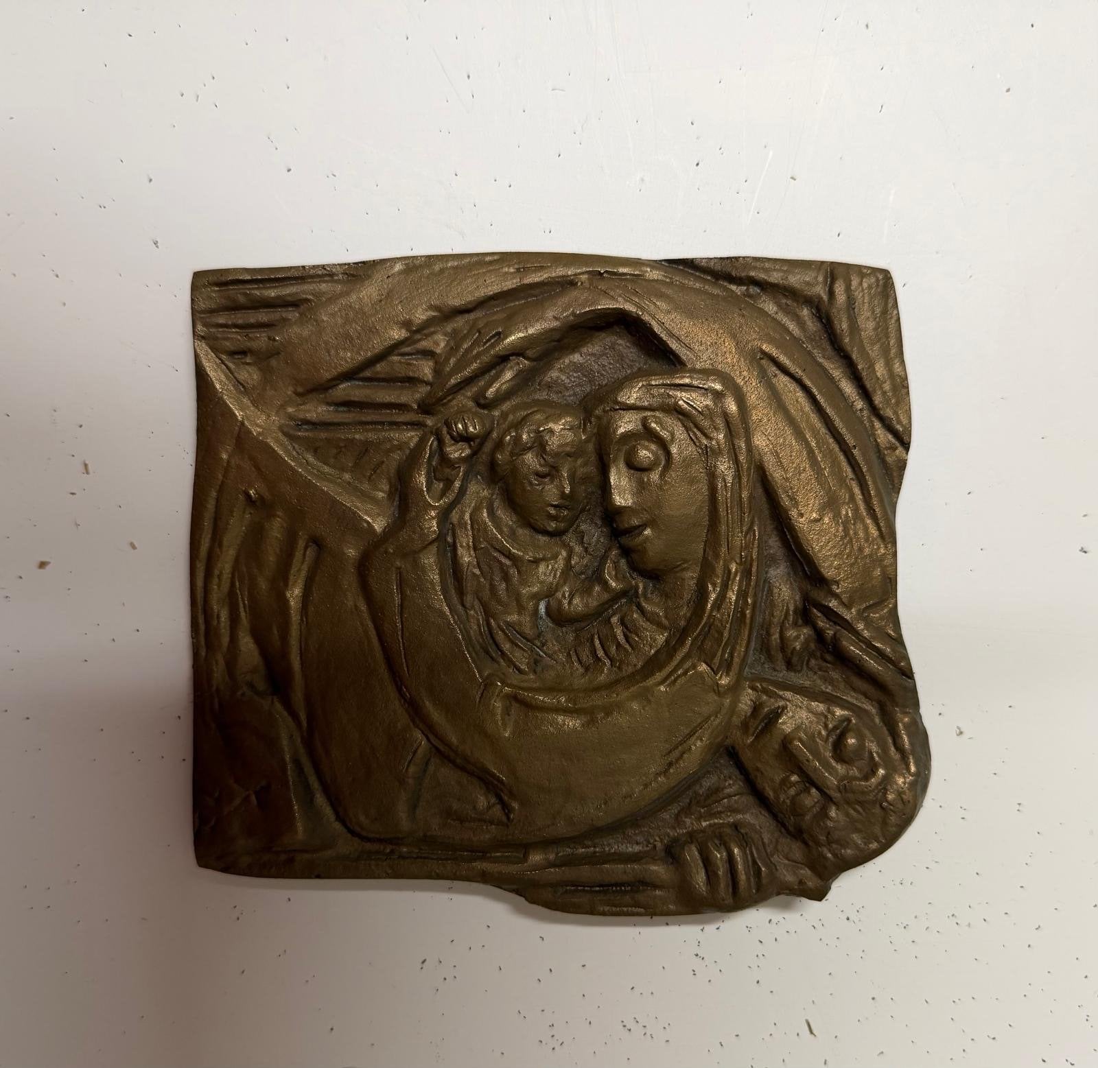 Bronzen reliëf Maria met kind - Religieuze kunst, Ophalen, Minder dan 20 cm, Wanddecoratie, Bruin
