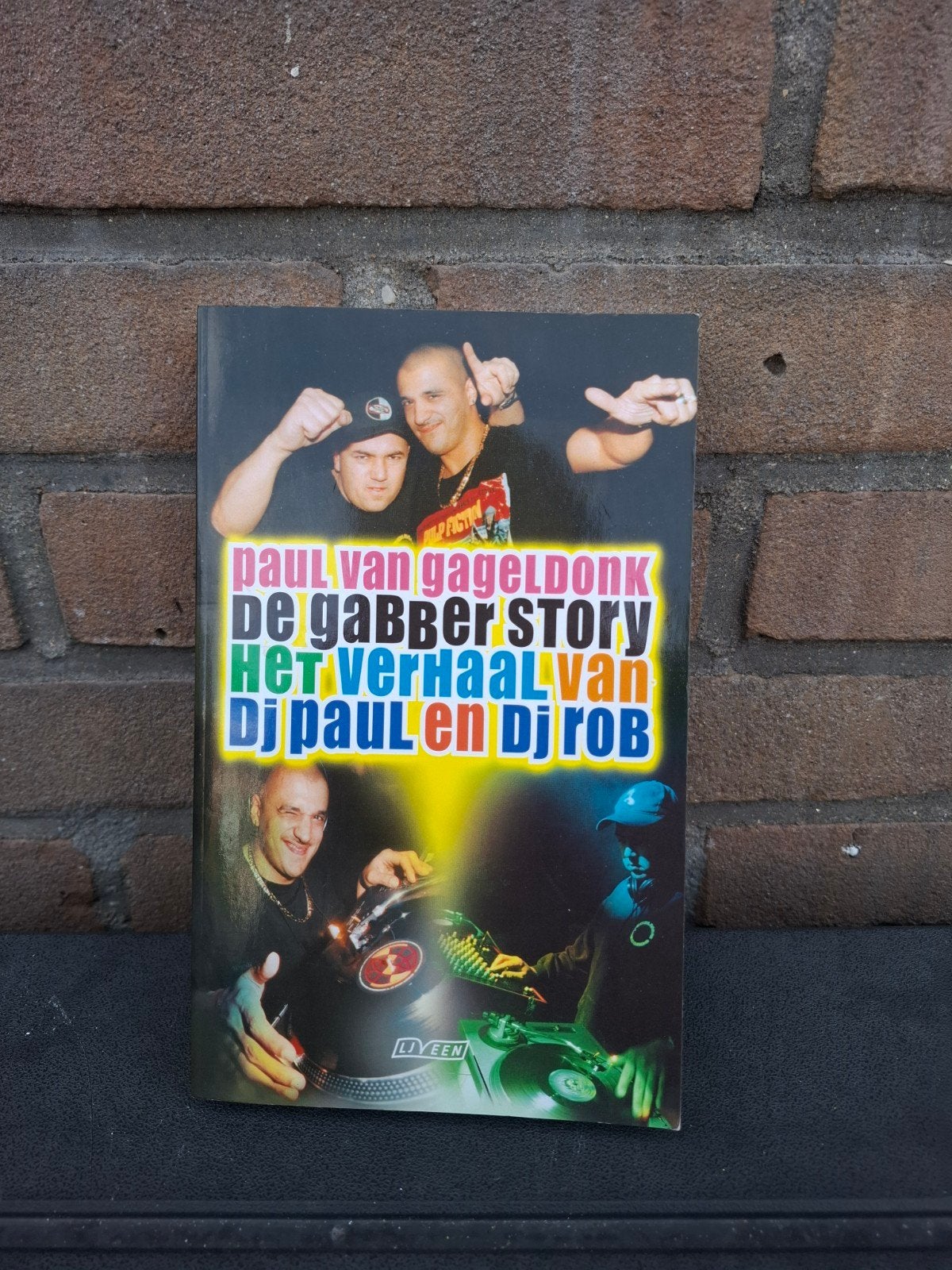 De gabber story het verhaal van dj Paul en dj rob, Boeken, Ophalen of Verzenden, Europa