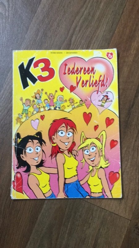 boek K3 iedereen verliefd, Eén stripboek, Ophalen of Verzenden, Zo goed als nieuw