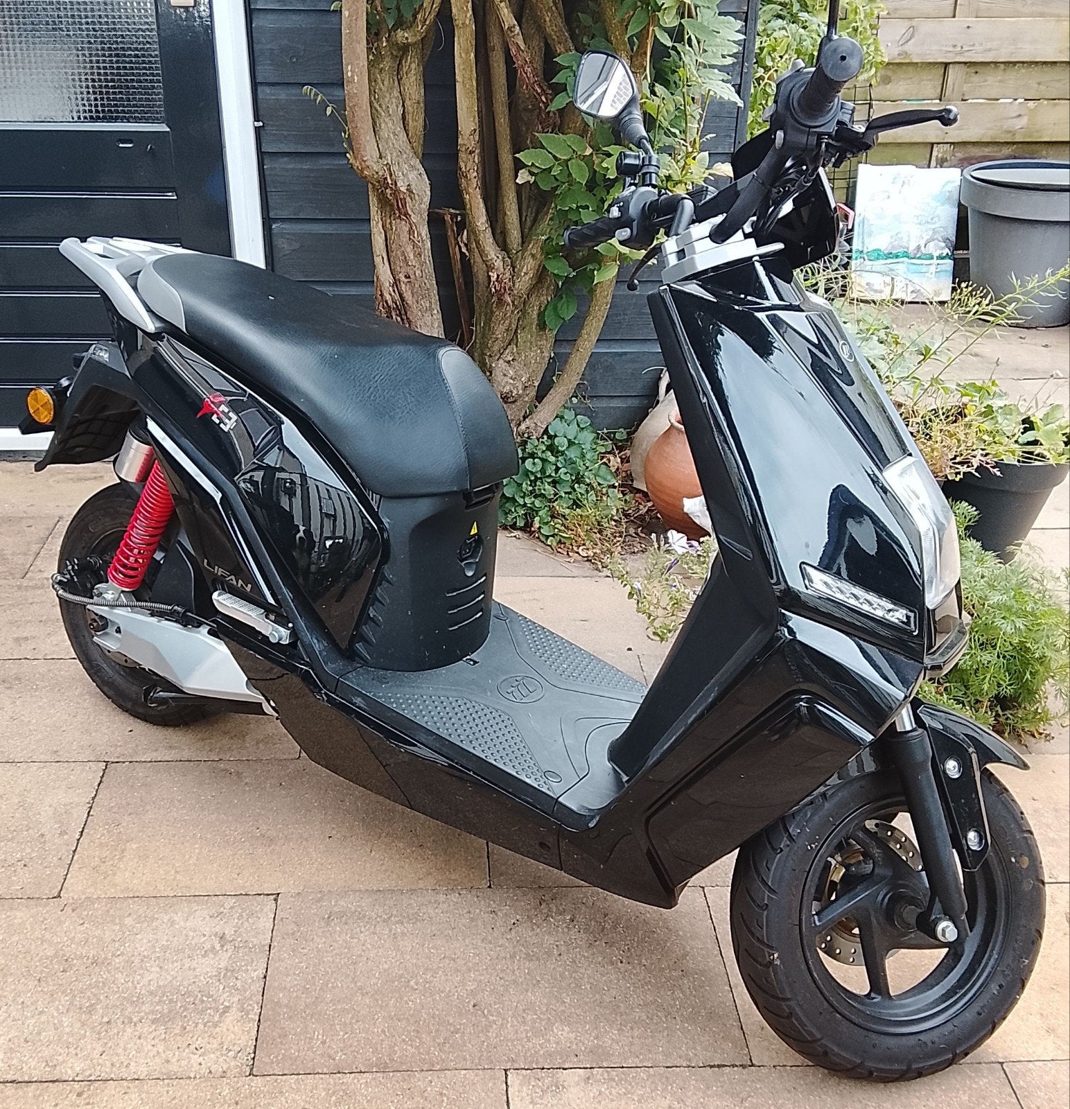 LIFAN Elektrische Scooter - Zo goed als nieuw, Ophalen, Zo goed als nieuw, Elektrisch, Overige modellen