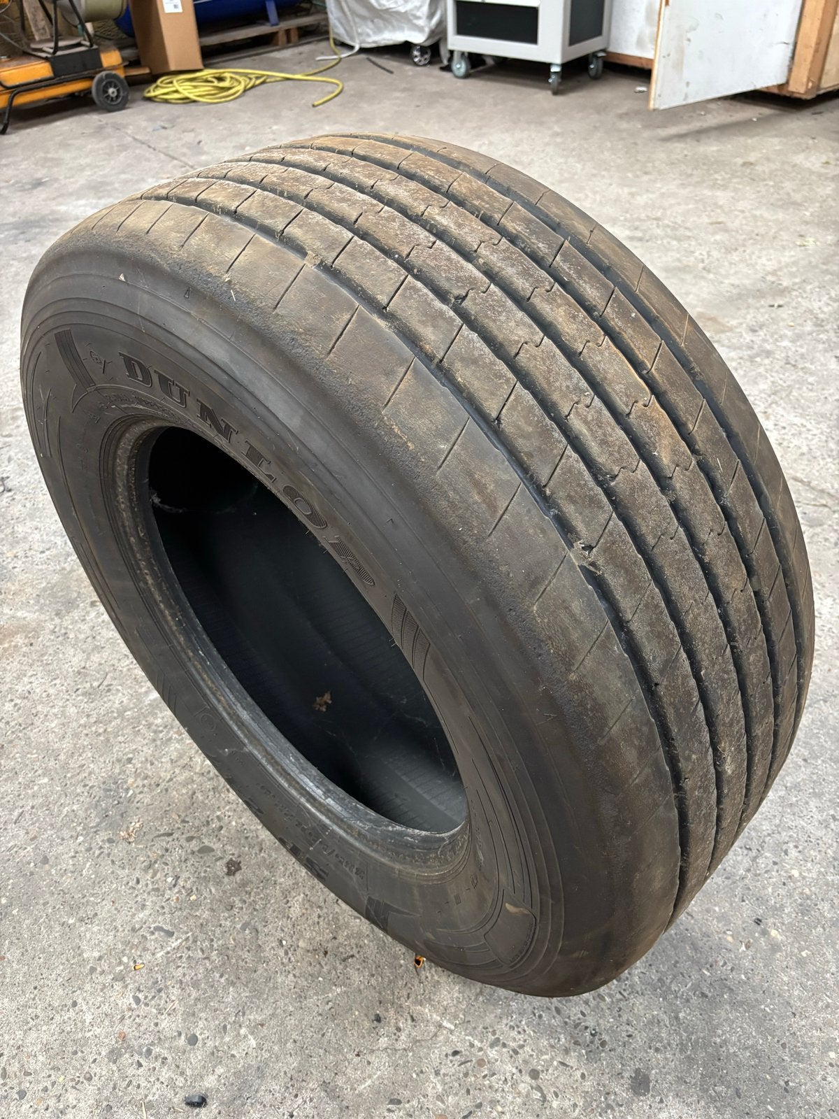 Gebruikte Dunlop vrachtwagenband 385/55, Ophalen of Verzenden, Gebruikt