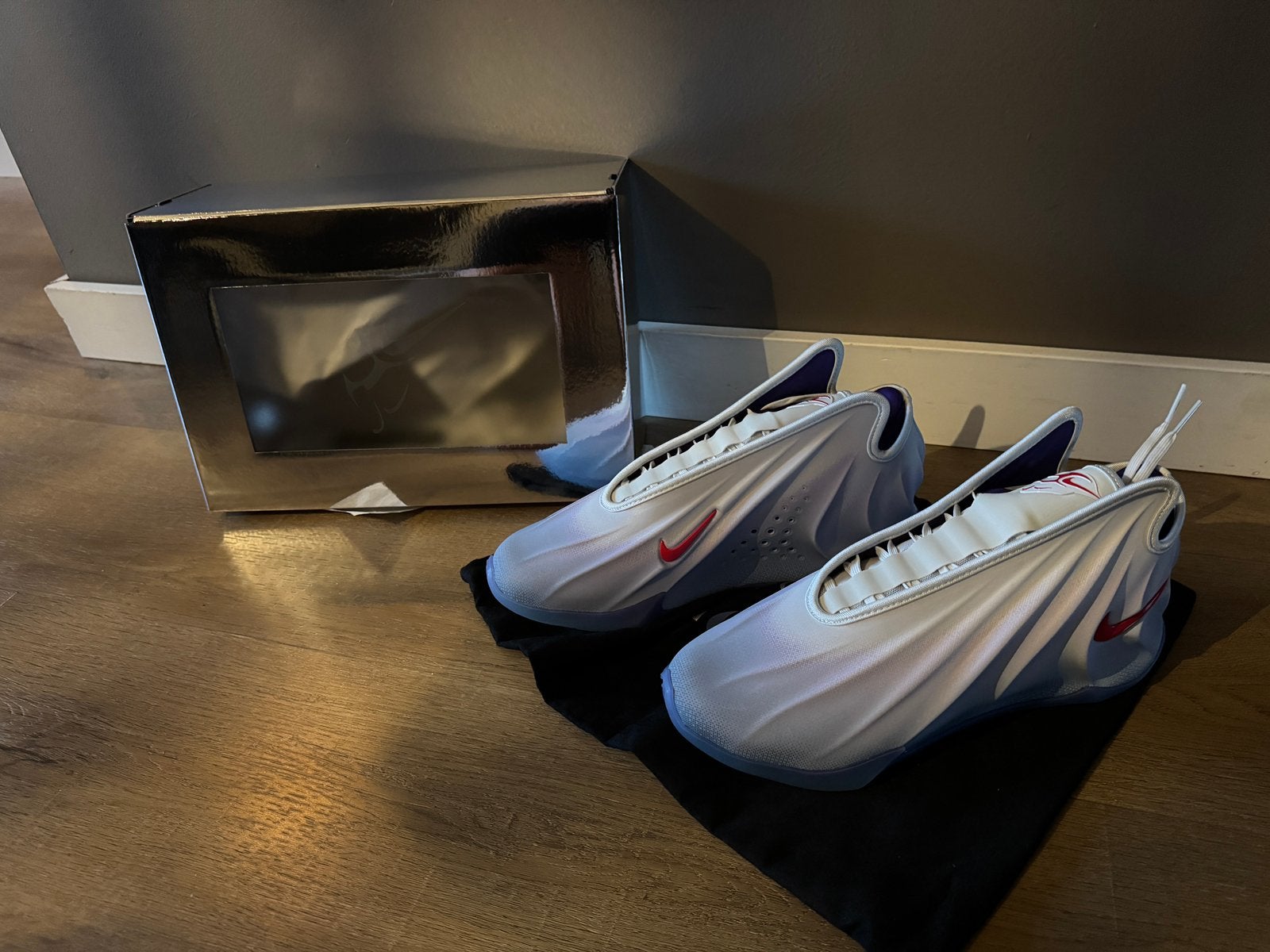 Nike G.T. Future 'Swooshman' Metallic Silver/Zwart/Universit, Overige kleuren, Nieuw, Ophalen of Verzenden, Sneakers of Gympen