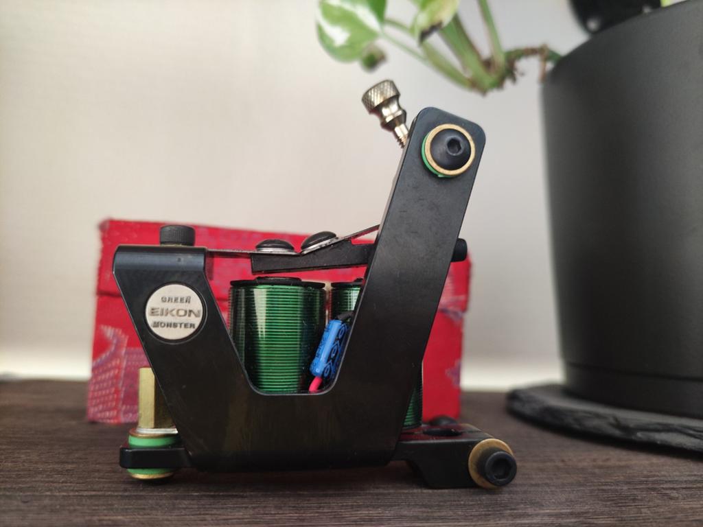 Eikon Green Monster tattoo machine all package in, Hobby en Vrije tijd, Overige Hobby en Vrije tijd, Ophalen of Verzenden