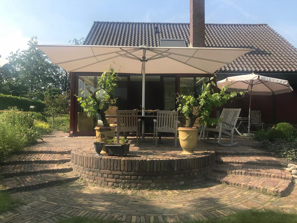 Sterke parasols voor horeca en thuisgebruik, Tuin en Terras, Parasols, Nieuw, Zweefparasol, Meer dan 4 meter, Kantelbaar, Ophalen of Verzenden