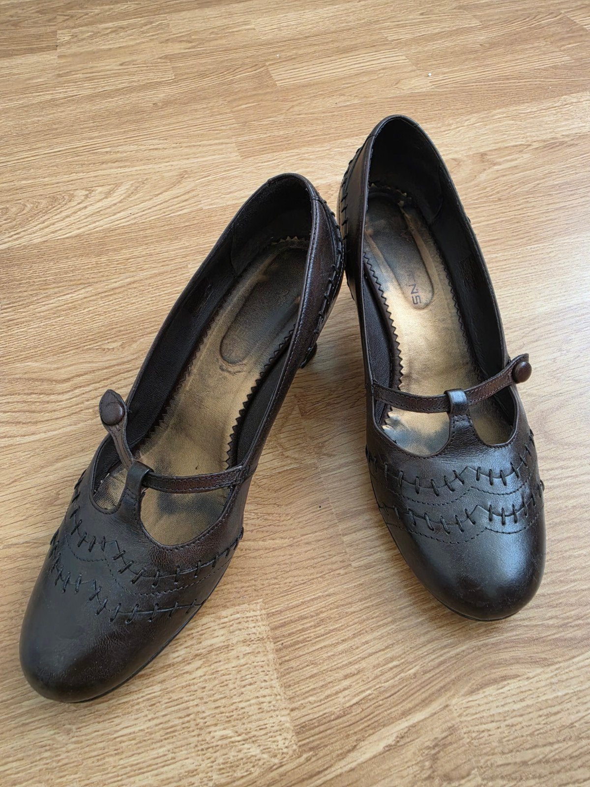 Carmens Leren Pumps - Zo goed als nieuw, Kleding | Dames, Pumps, Bruin, Ophalen of Verzenden, Zo goed als nieuw