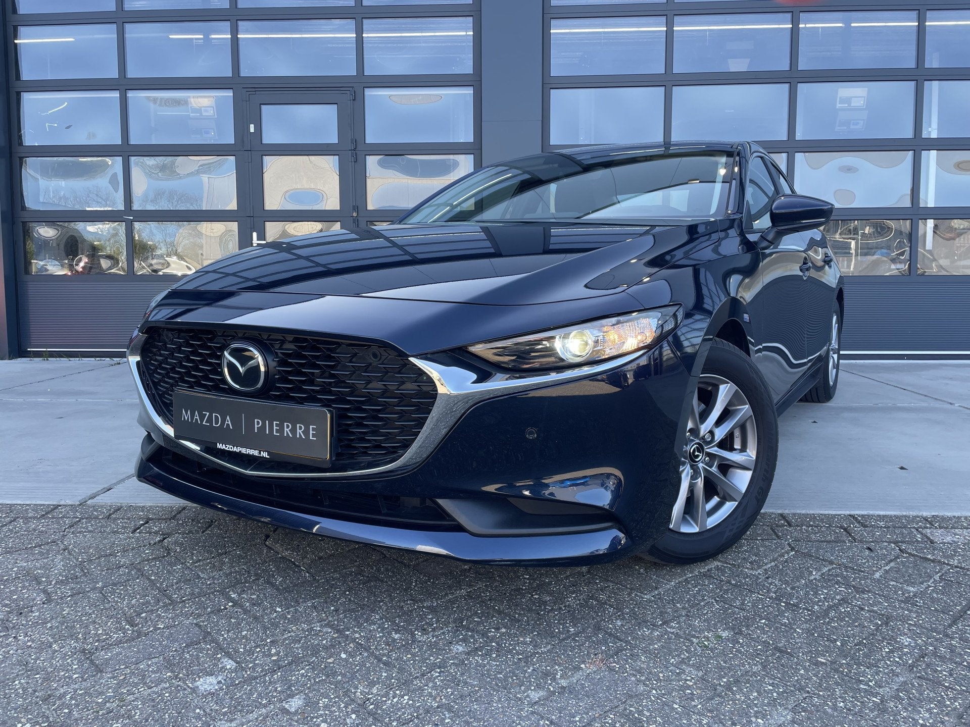 Mazda 3 Sedan 2.0 e-SkyActiv-G M Hybrid 122 Comfort NAVI | A, Auto's, 1998 cc, Stof, Gebruikt, 4 cilinders