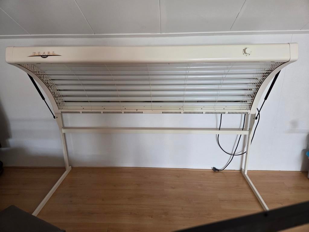 Hapro Pearl Zonnebank - Goede staat, Witgoed en Apparatuur, Ophalen of Verzenden, Gebruikt, Zonnebank enkelzijdig, 10 tot 15 lampen