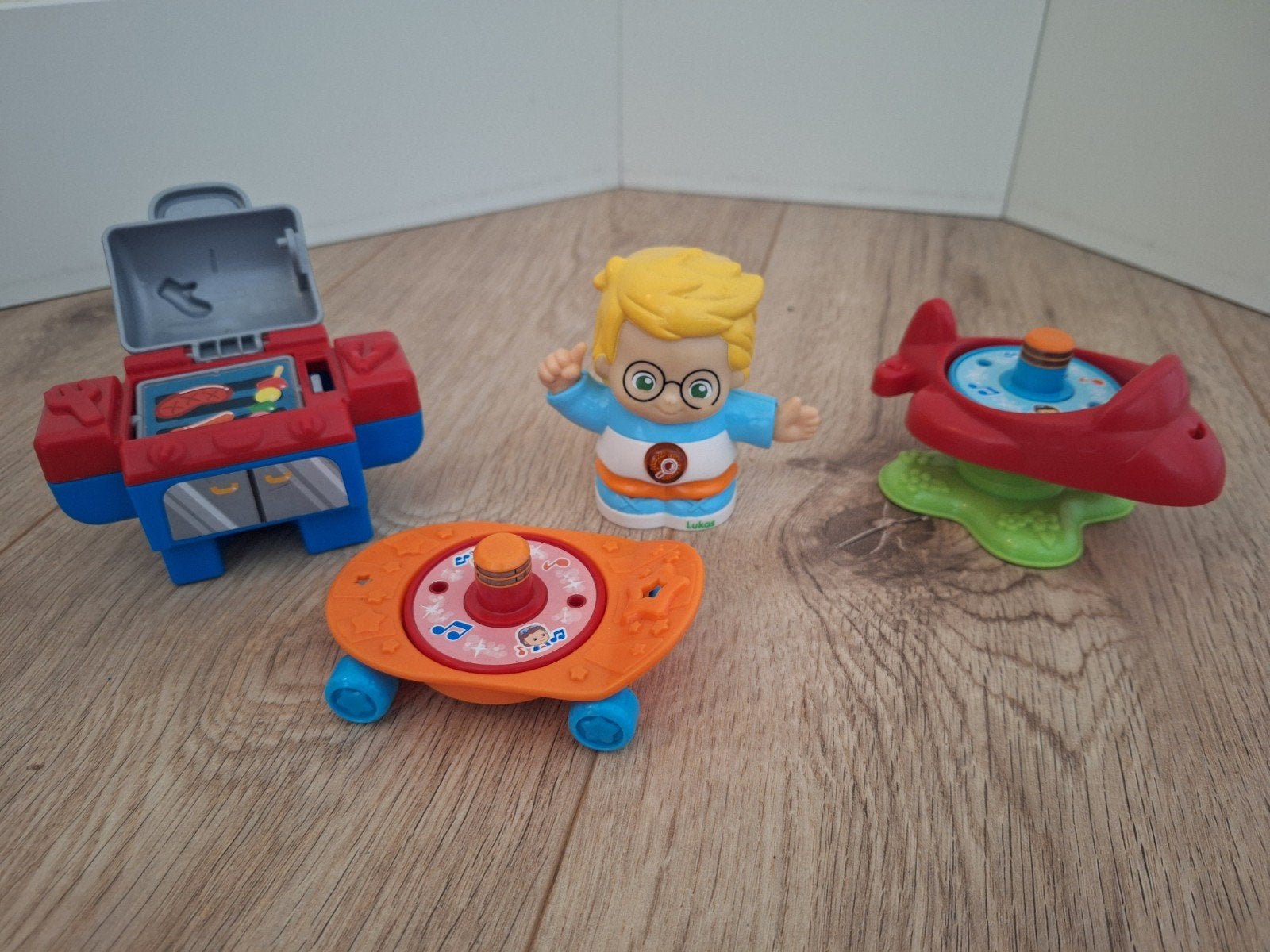 Little People speelset: BBQ, skateboard en vliegtuig, Ophalen, Gebruikt, Jongen of Meisje