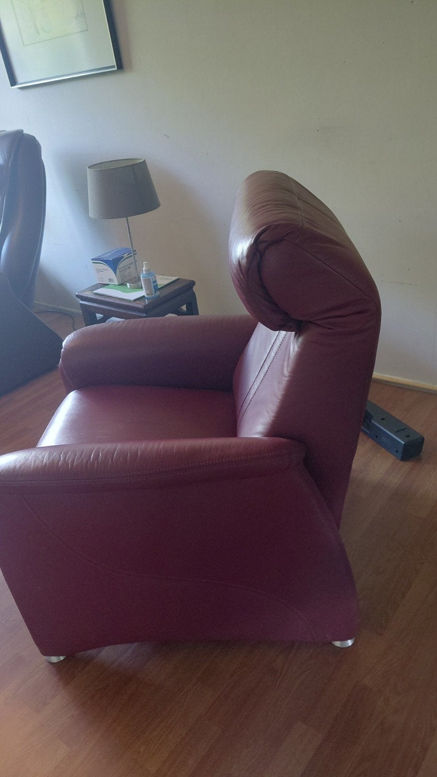 Bordeaux rode leren fauteuil met verstelbare hoofdsteun, Huis en Inrichting, Ophalen, Zo goed als nieuw, Leer