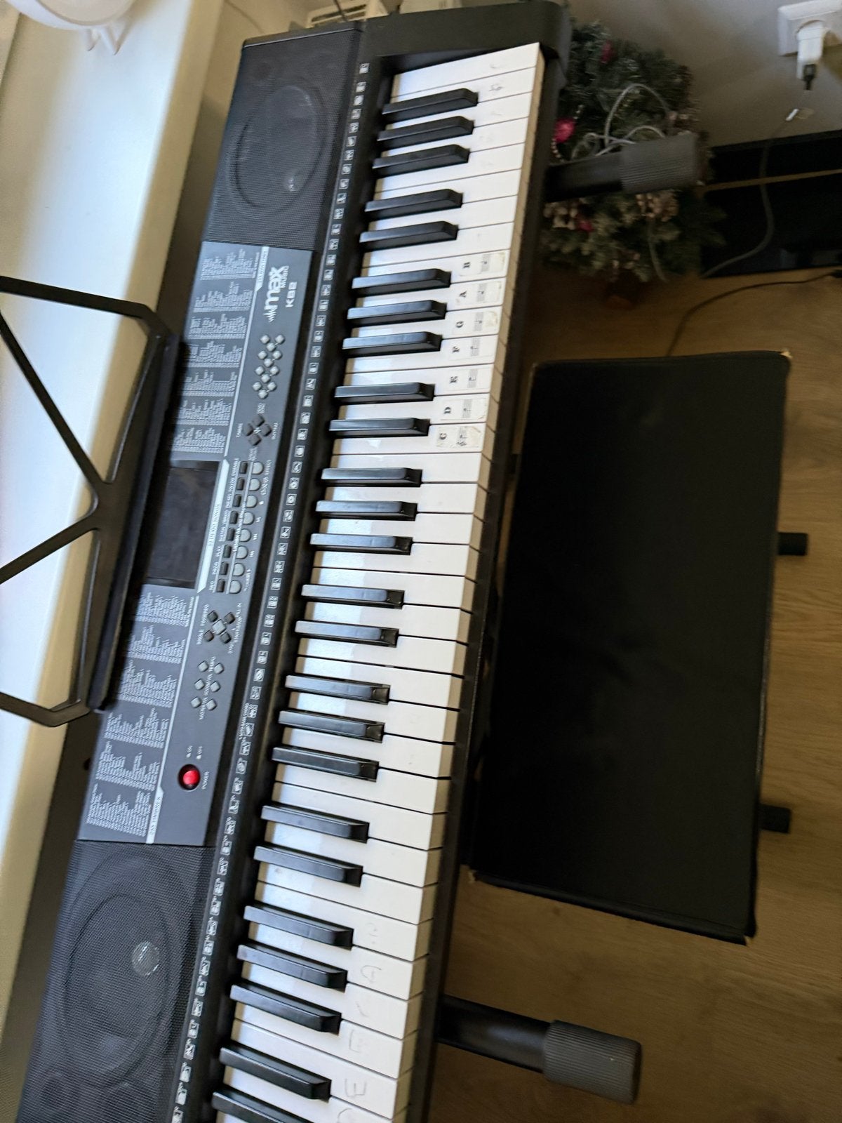MAX KB2 Keyboard met standaard en krukje, 61 toetsen, Zo goed als nieuw, Aanslaggevoelig, Ophalen