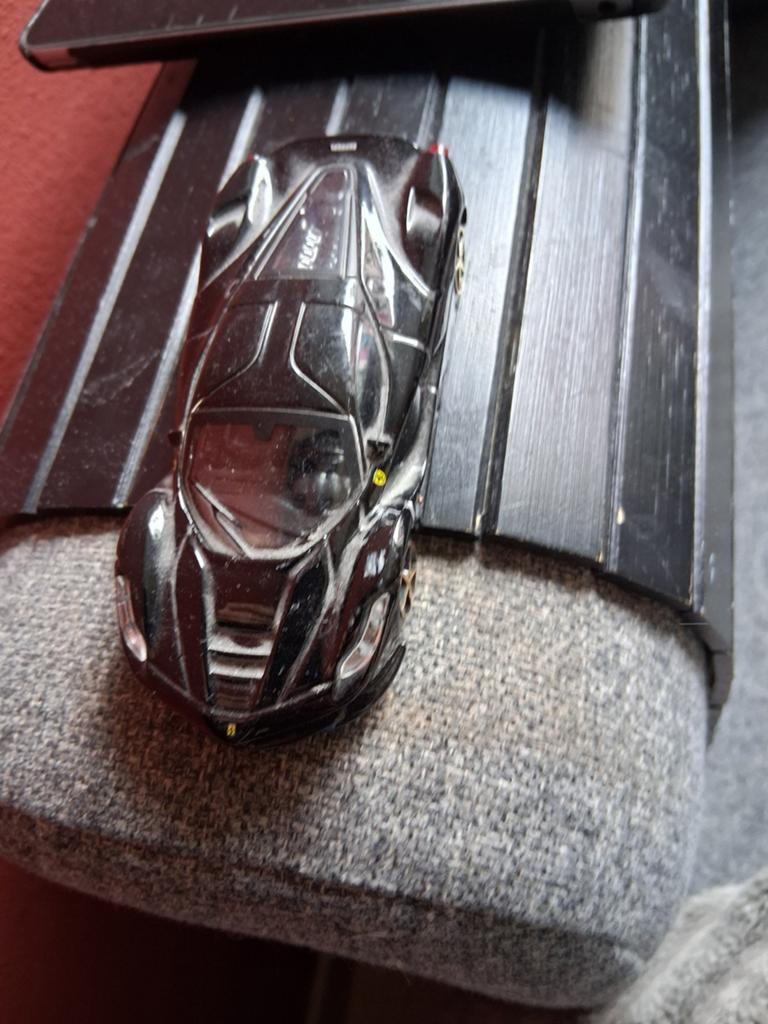Speelauto Ferrari(Bekijk ook andere advertenties), Auto, Groter dan 1:32, Nieuw, Ophalen