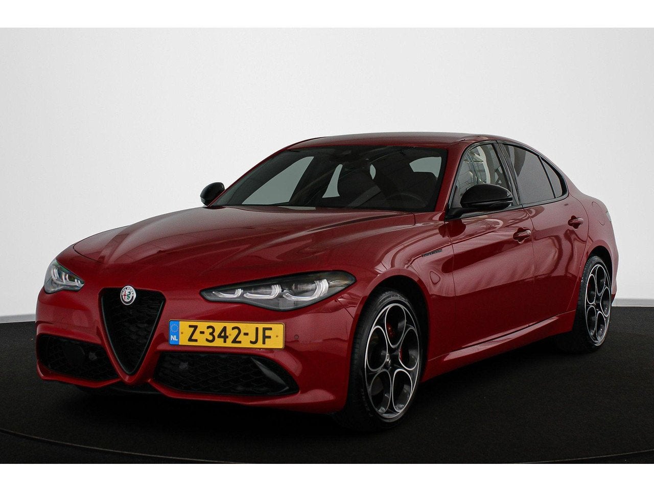 Alfa Romeo Giulia 2.0 T GME AWD Competizione 280PK Facelift, 745 kg, Leder, Bedrijf, Vierwielaandrijving