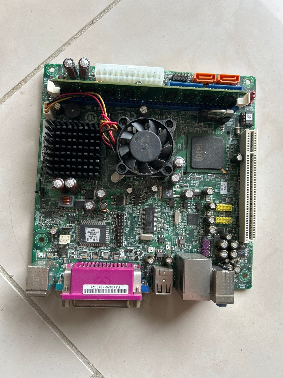 ECS 945GCD-CI V1.0 Mini-ITX Moederbord Intel Atom, Computers en Software, Moederborden, Ophalen, Gebruikt, Intel, DDR2