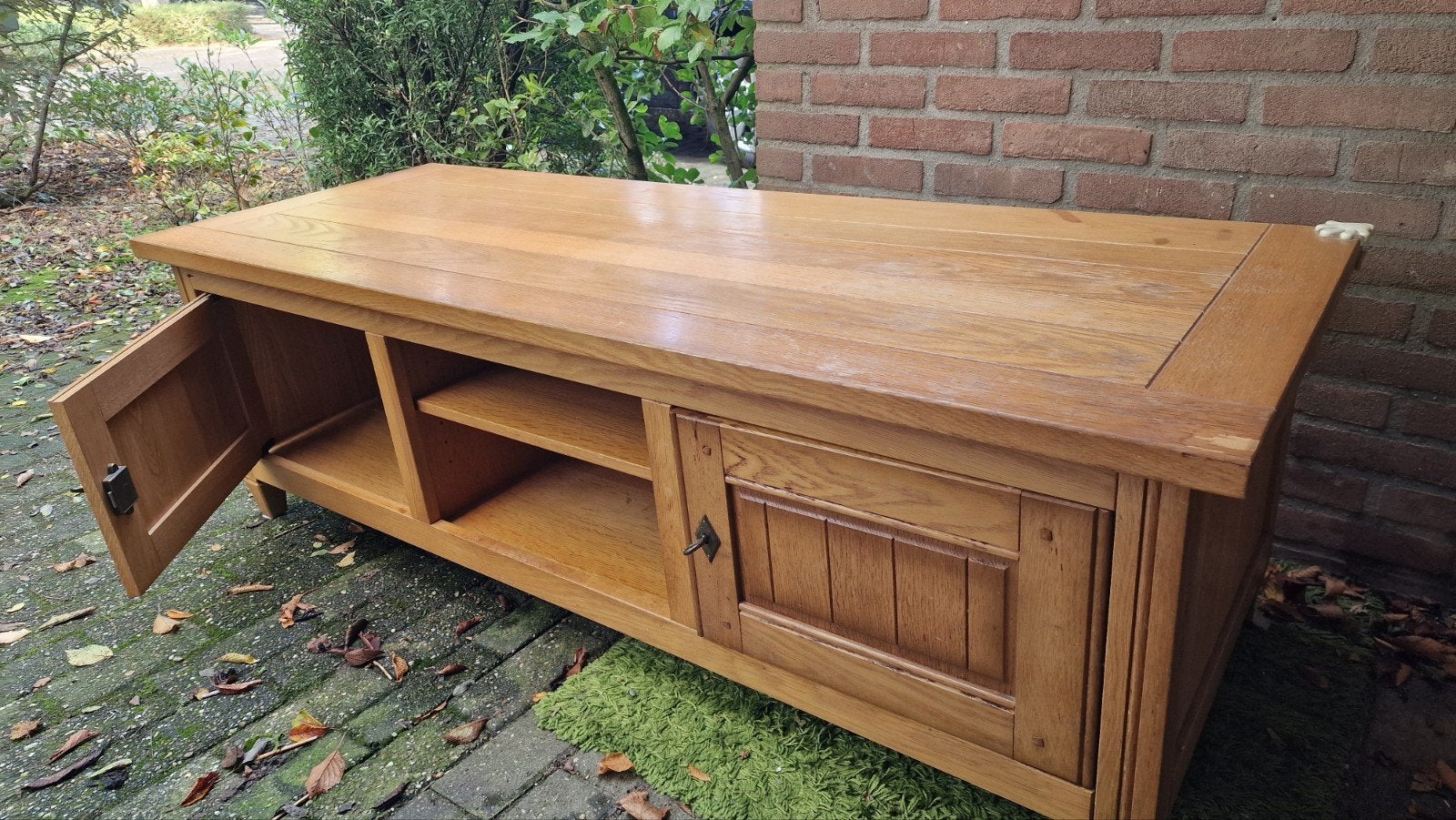 Eikenhouten TV-meubel - 25 jaar oud met lichte beschadiging, Ophalen, Gebruikt, 150 tot 200 cm, Eikenhout