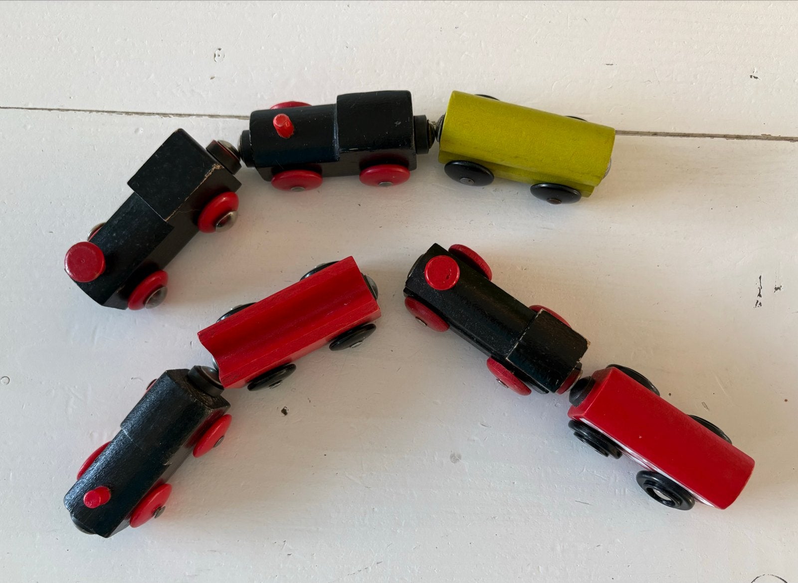Vintage Brio houten treinwagonnetjes - set van 6, Ophalen of Verzenden, Gebruikt, Duw- of Trekspeelgoed