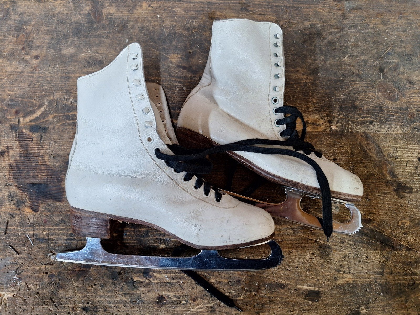 Vintage Kunstschaatsen Maat 39 - Klassiek Wit, Sport en Fitness, Schaatsen, Ophalen of Verzenden, Gebruikt, Kunstschaatsen, Overige merken