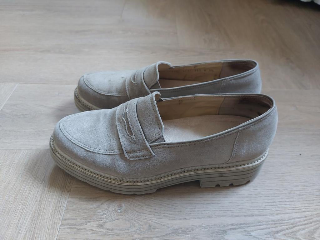 Durea Instappers maat 38,5, beige suède, comfort, Durea, Ophalen of Verzenden, Gedragen, Instappers
