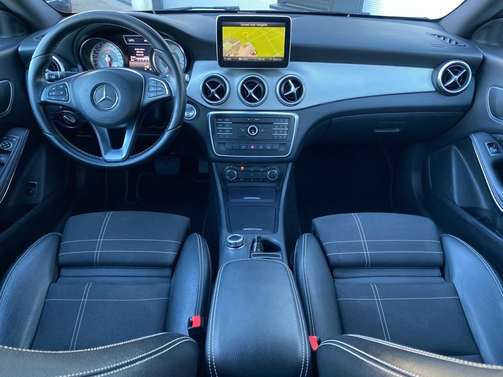 Mercedes-Benz CLA-klasse 180 Automaat Xenon Navi 18" NL-auto, Gebruikt, Euro 6, 4 cilinders, 715 kg