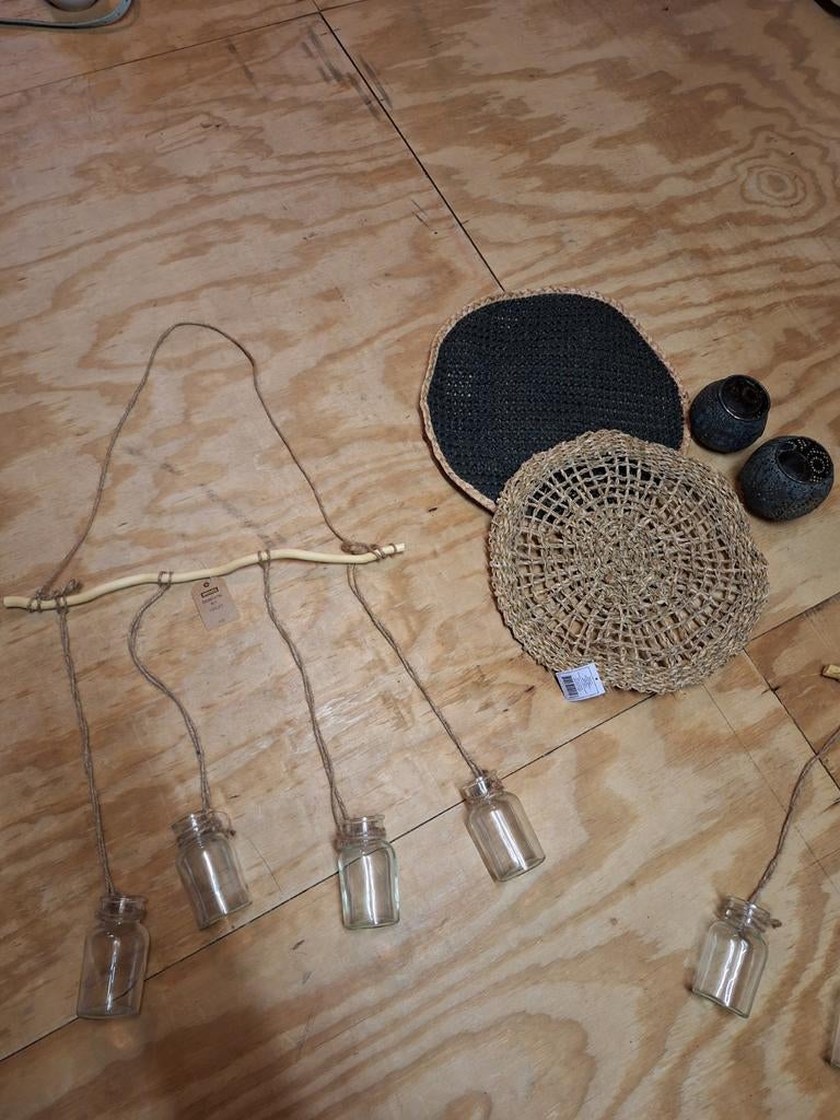Decoratieve Houten Drager met 4 Glazen Vaasjes (2x), Ophalen