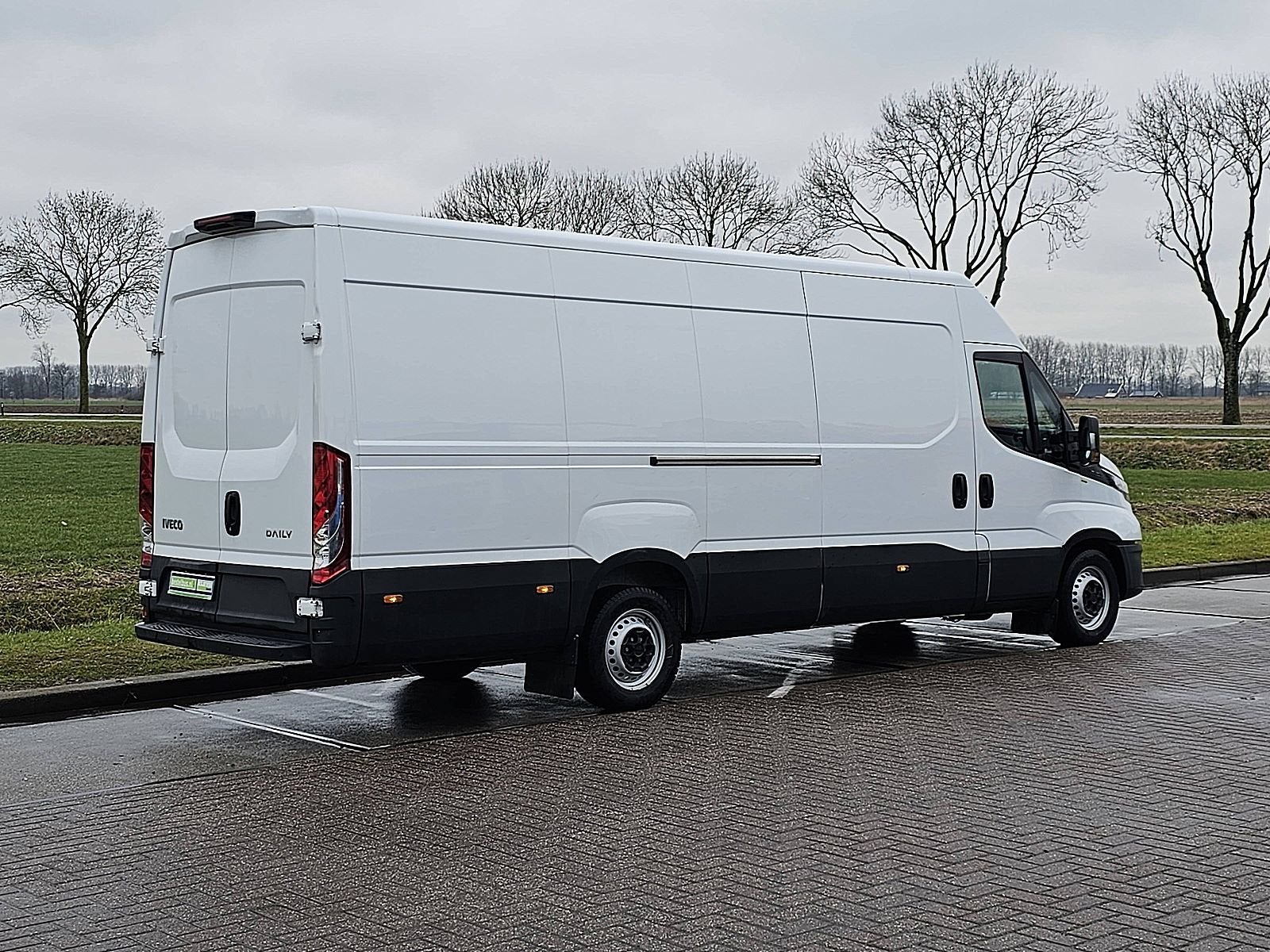 Iveco Daily 35S16V 2.3 L4H2 Airco 3 Zits Vleugeldeuren Euro6, Gebruikt, Iveco, Wit, Bedrijf