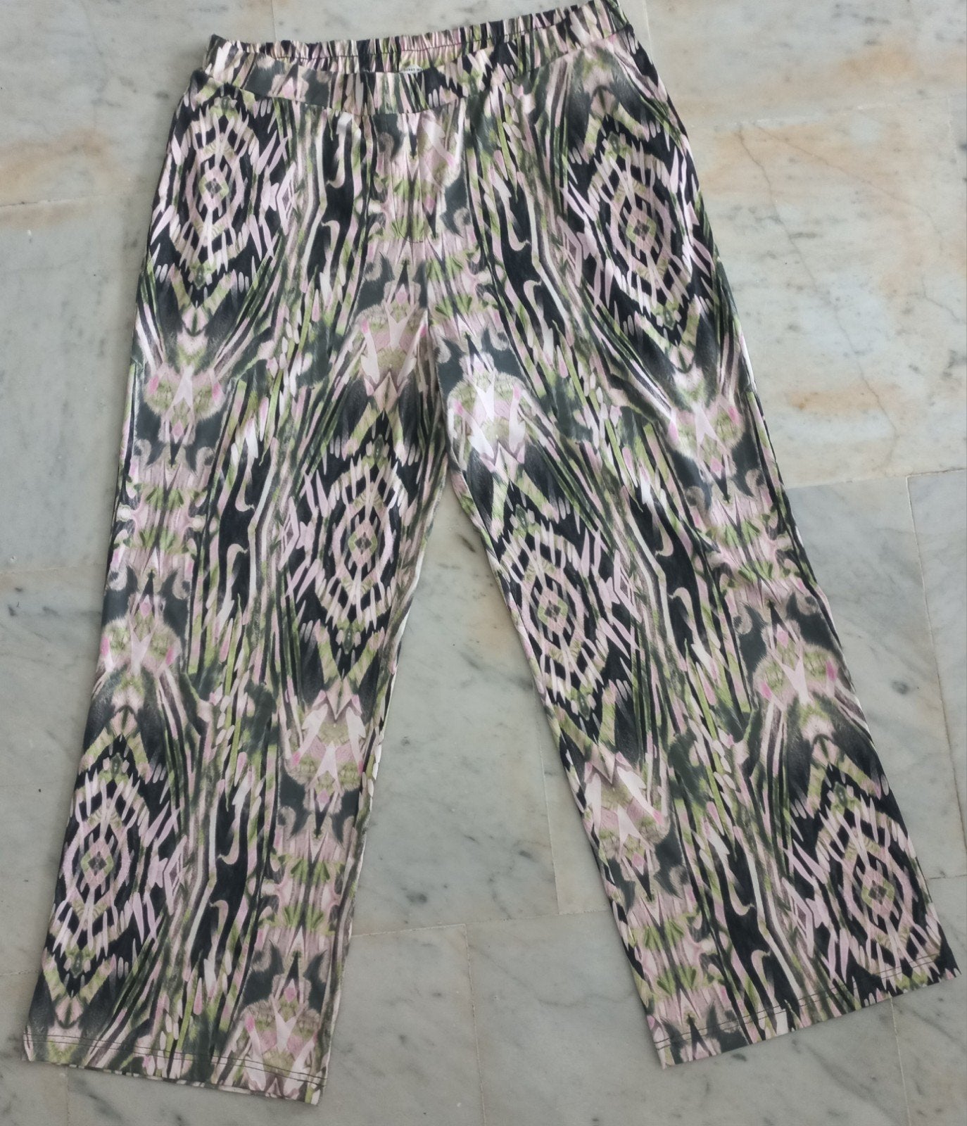 Gerry Weber wijde pijp broek maat 46 travelstof, Kleding | Dames, Grote Maten, Gedragen, Broek of Spijkerbroek, Wit, Ophalen of Verzenden