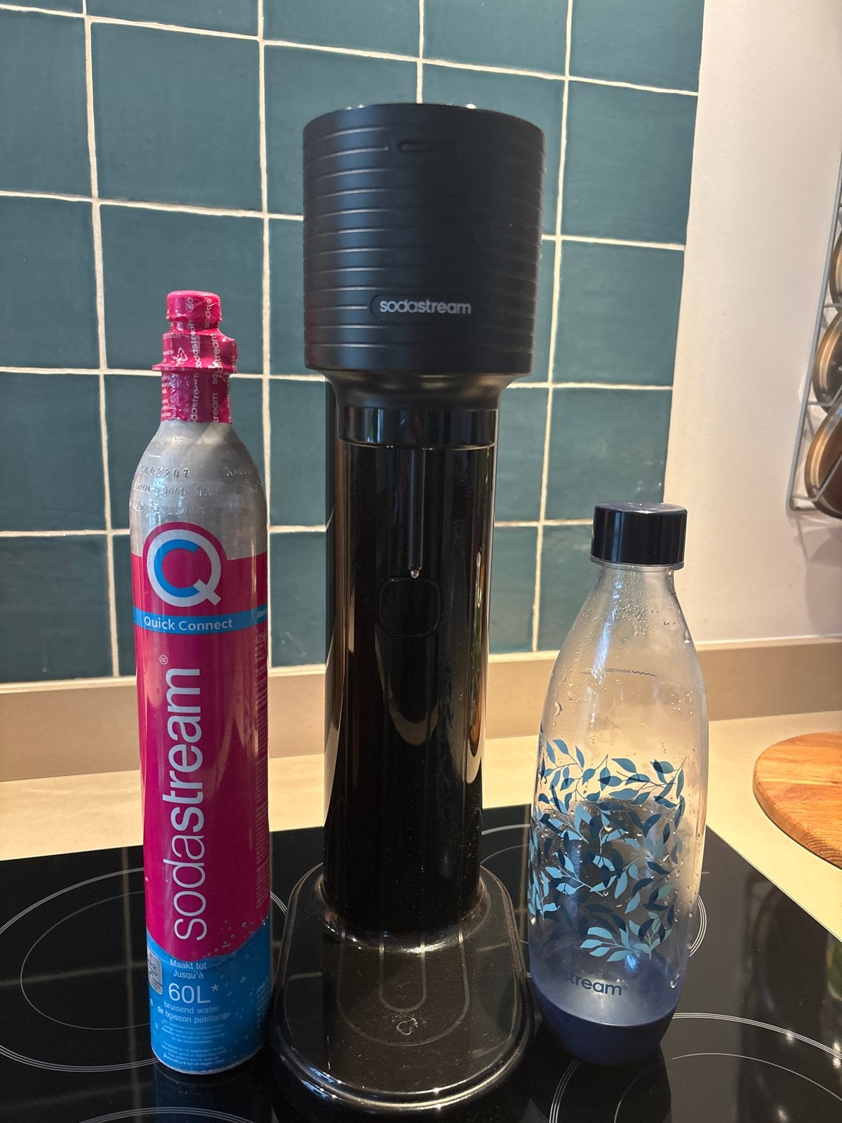 Sodastream met extra cilinder en 2 flessen, Ophalen, Zo goed als nieuw