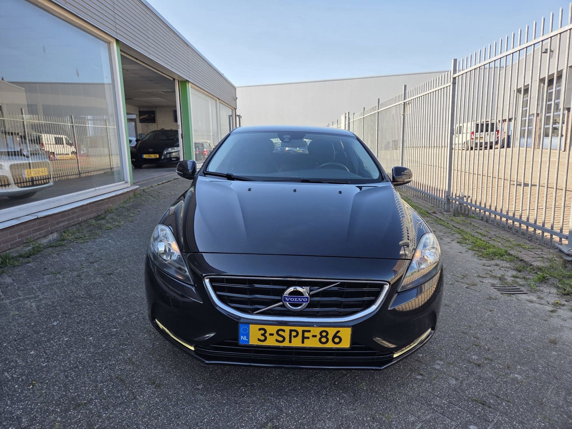 Volvo V40 1.6 D2 R-Design|NAP|DEALER ONDERHOUDEN|PDC|, Euro 5, Gebruikt, 4 cilinders, Zwart