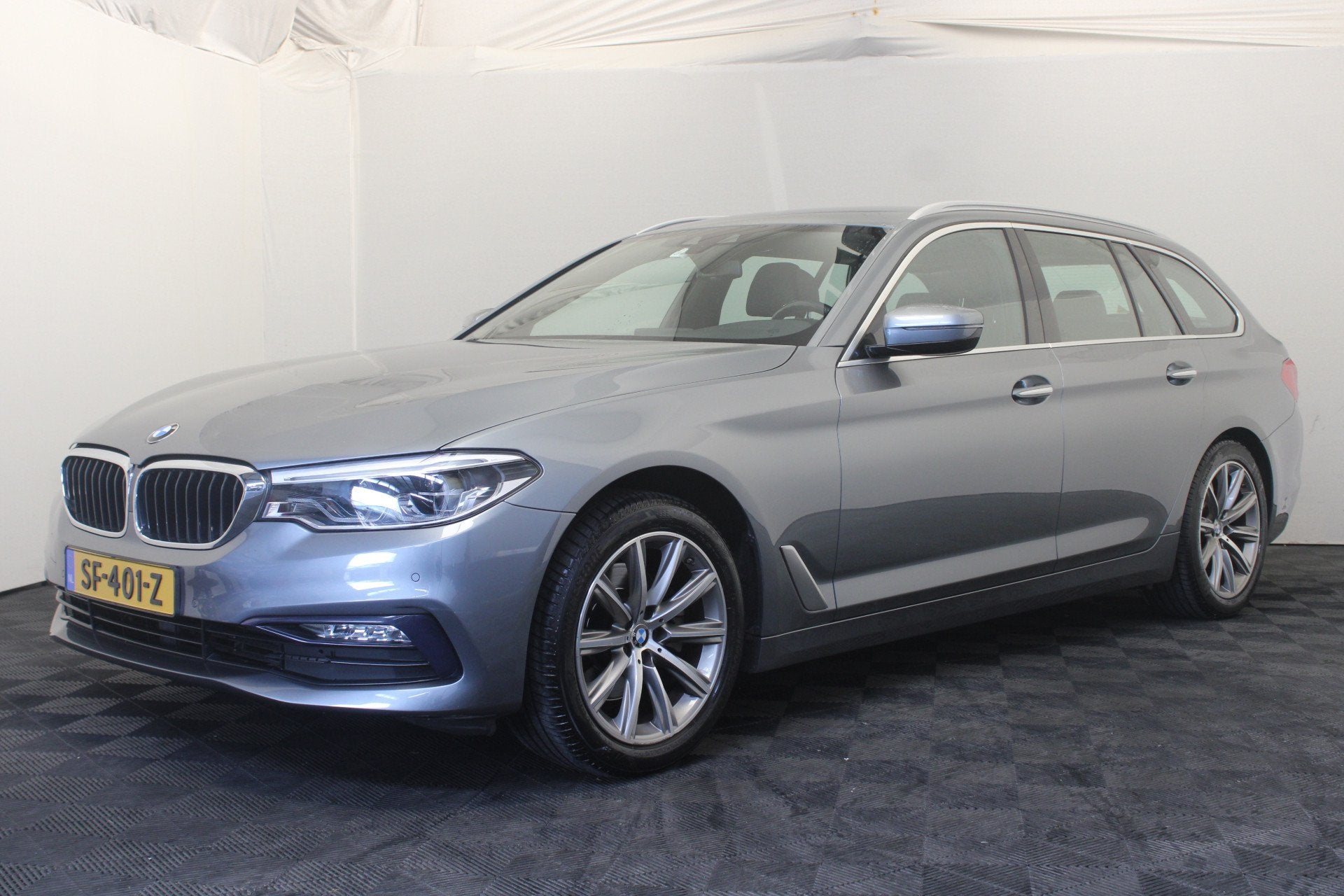 BMW 5 Serie Touring 520i Corporate Lease High Executive |Cam, Auto's, Automaat, 1998 cc, Achterwielaandrijving, Gebruikt