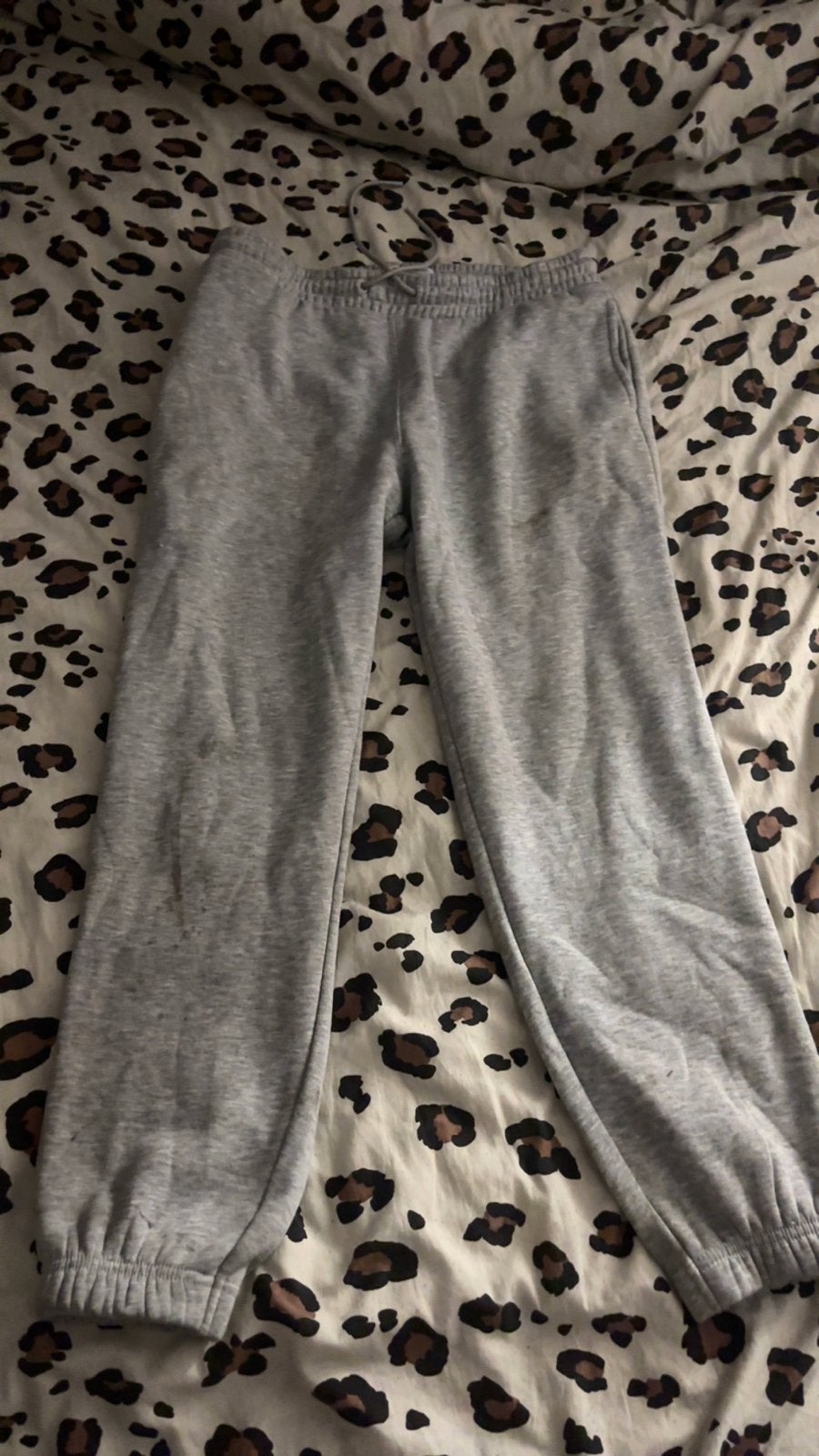 Primark Grijze Joggingbroek Maat L, Maat 42/44 (L), Ophalen of Verzenden, Gedragen, Grijs